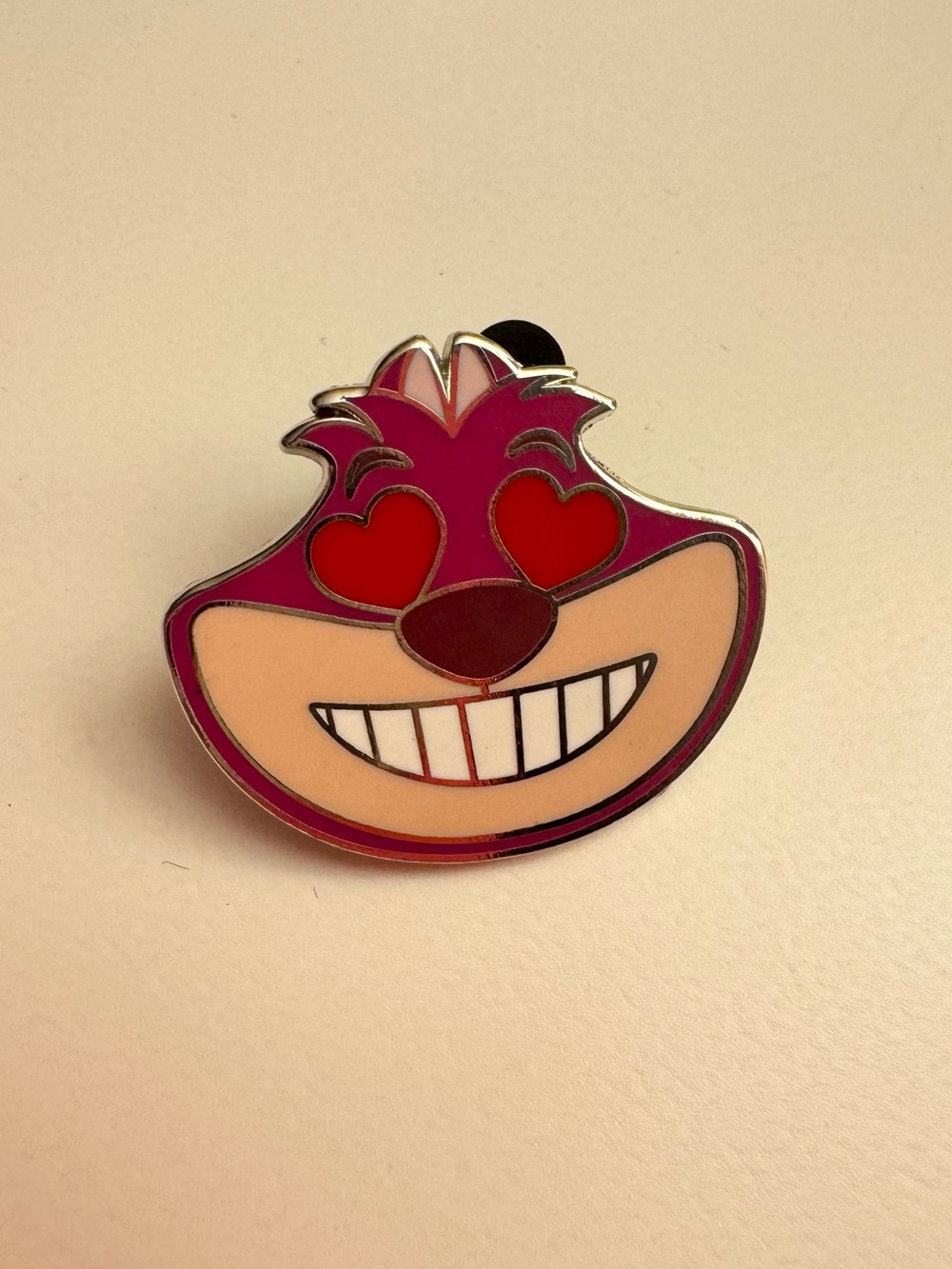 Disney Pins - Alice in Wonderland Cheshire Cat Heart Emoji Eyes 2017